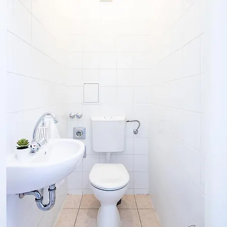 Ultra - Free Parking - Sunny Appartement *